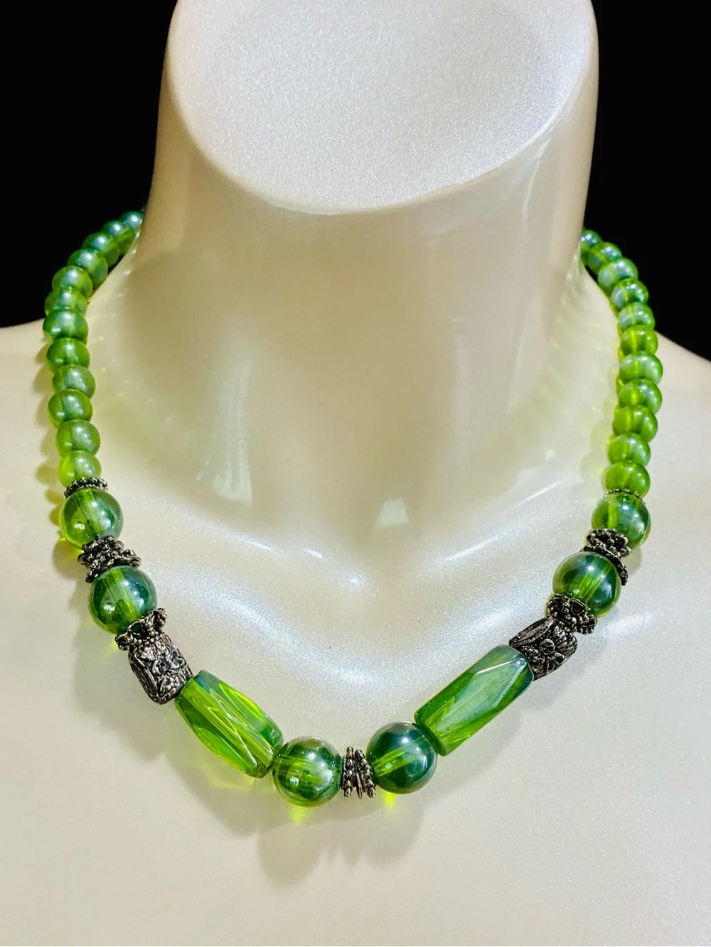 Vibrant Green Glass Bead Necklace with Silver-Tone Accents